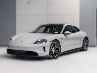 Porsche Taycan 4 AWD