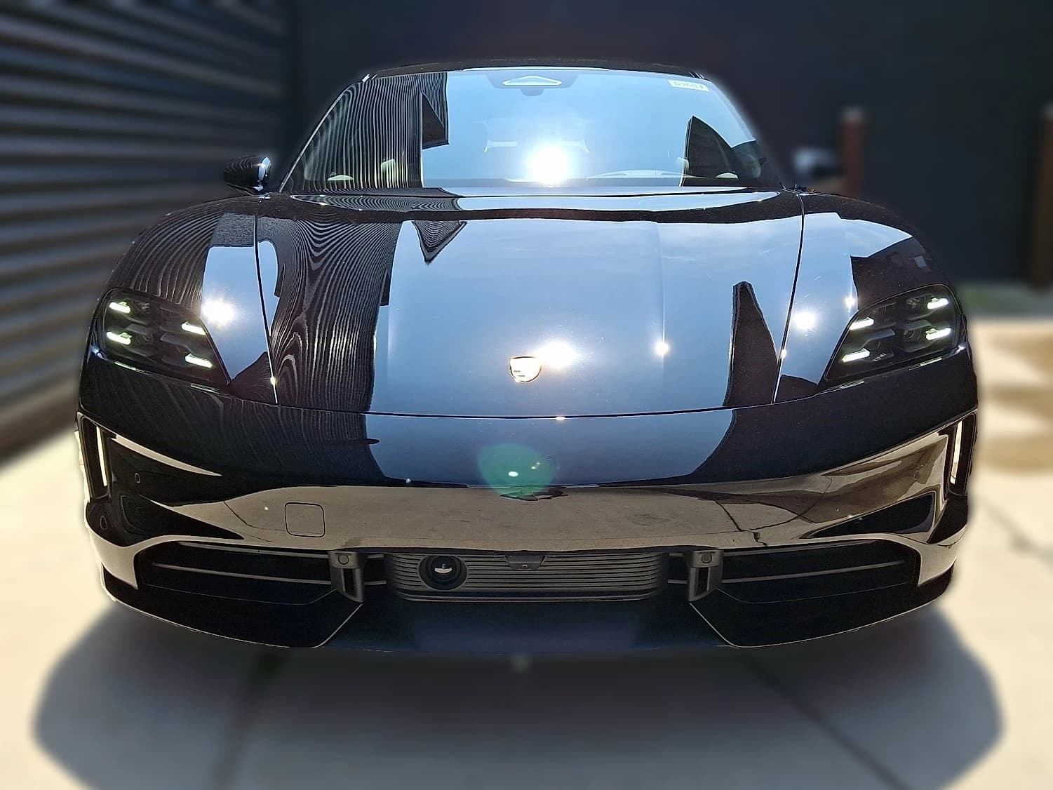 Porsche Taycan 4 Black Edition AWD 2026 — side view