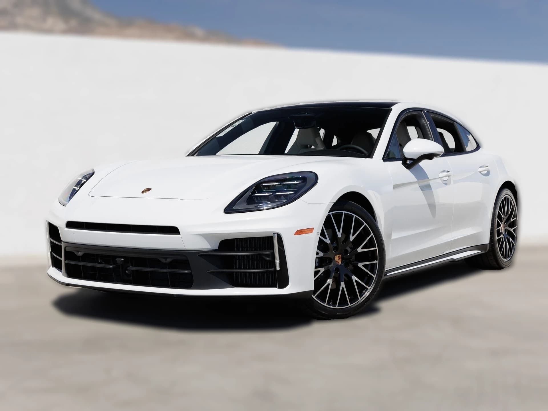 Porsche Panamera 4 AWD 2026 — side view