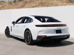 Porsche Panamera 4 AWD 2026 — side view