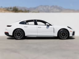 Porsche Panamera 4 AWD 2026 — side view