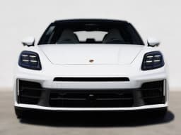 Porsche Panamera 4 AWD 2026 — side view