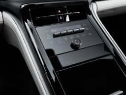 Porsche Panamera 4 AWD 2026 — side view