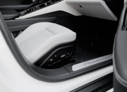 Porsche Panamera 4 AWD 2026 — side view