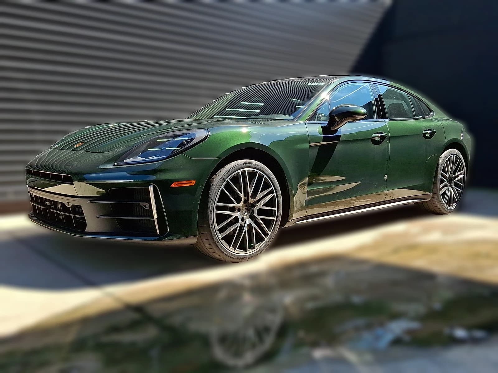 Porsche Panamera 4 AWD 2026 — side view