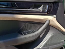 Porsche Panamera 4 AWD 2026 — side view