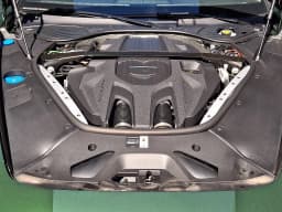 Porsche Panamera 4 AWD 2026 — side view