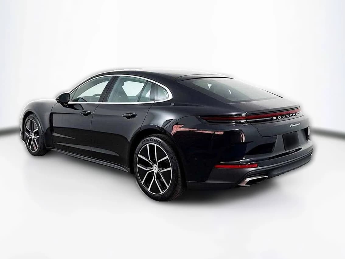 Porsche Panamera 4 AWD 2025 — side view