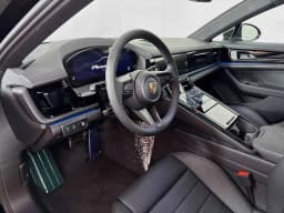 Porsche Panamera 4 AWD 2025 — side view