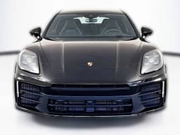 Porsche Panamera 4 AWD 2025 — side view