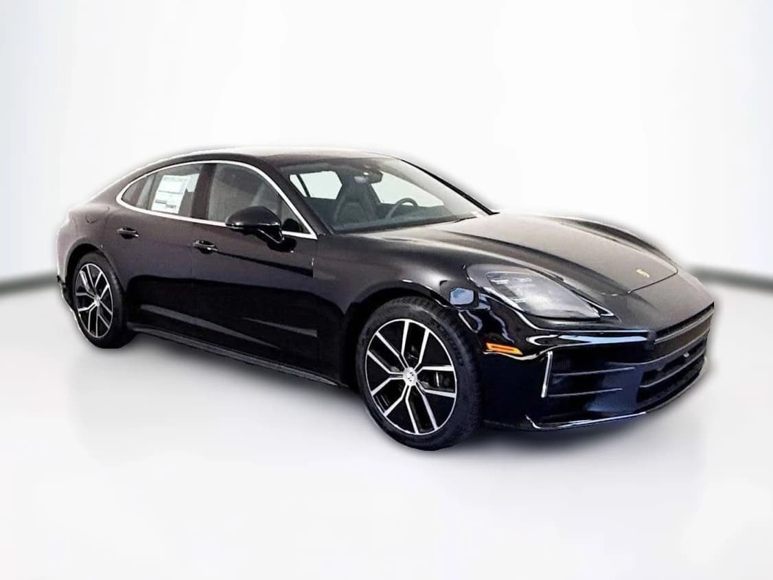Porsche Panamera 4 AWD 2025 — side view