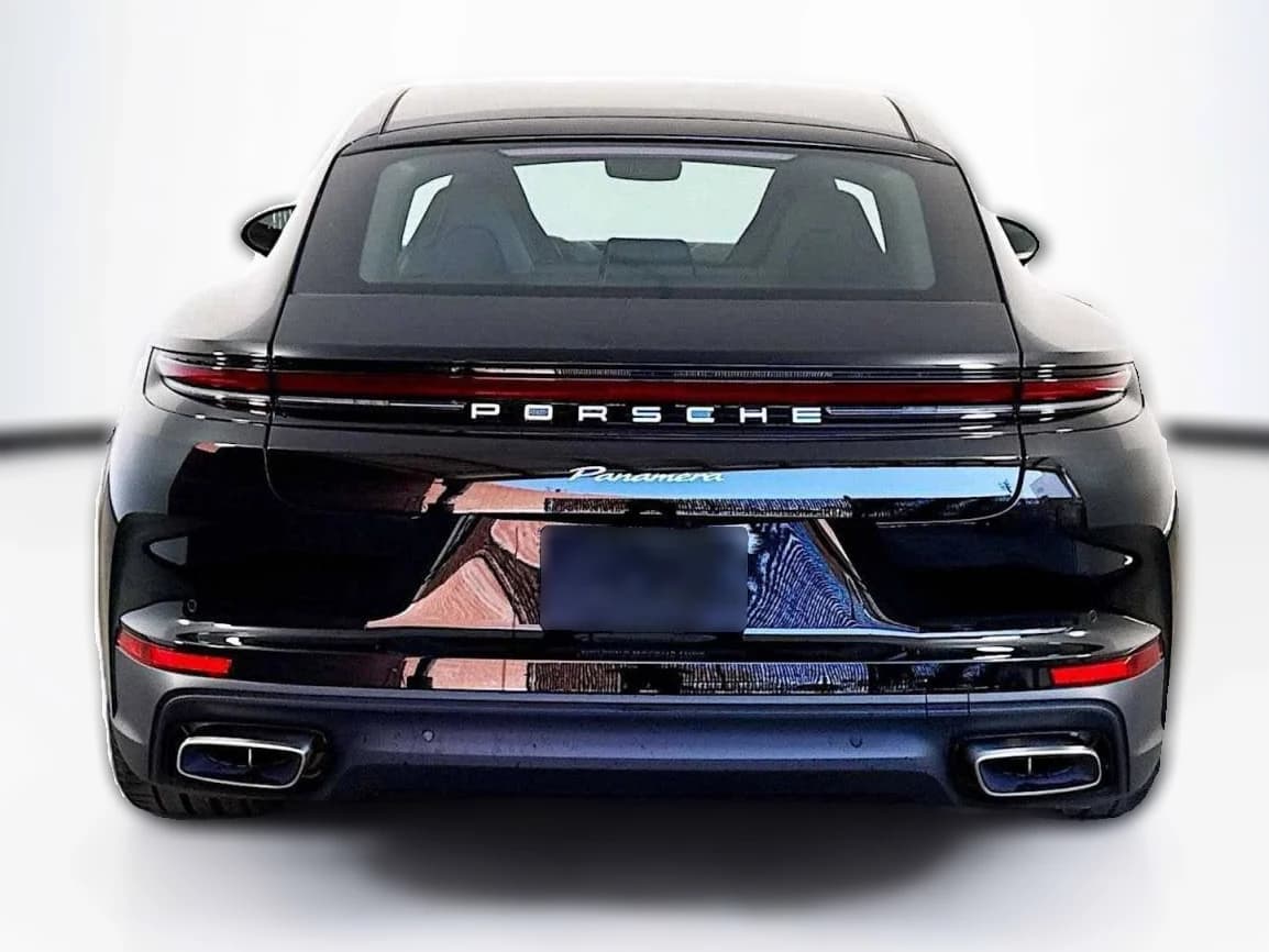 Porsche Panamera 4 AWD 2025 — side view
