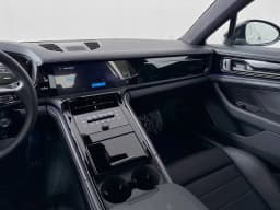 Porsche Panamera 4 AWD 2025 — side view