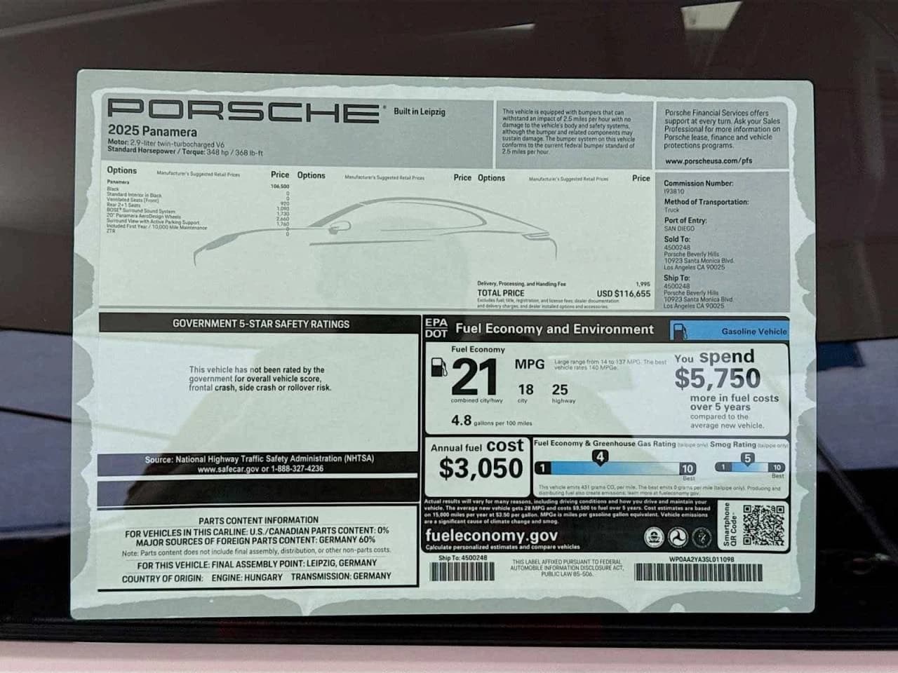 Porsche Panamera 4 AWD 2025 — side view