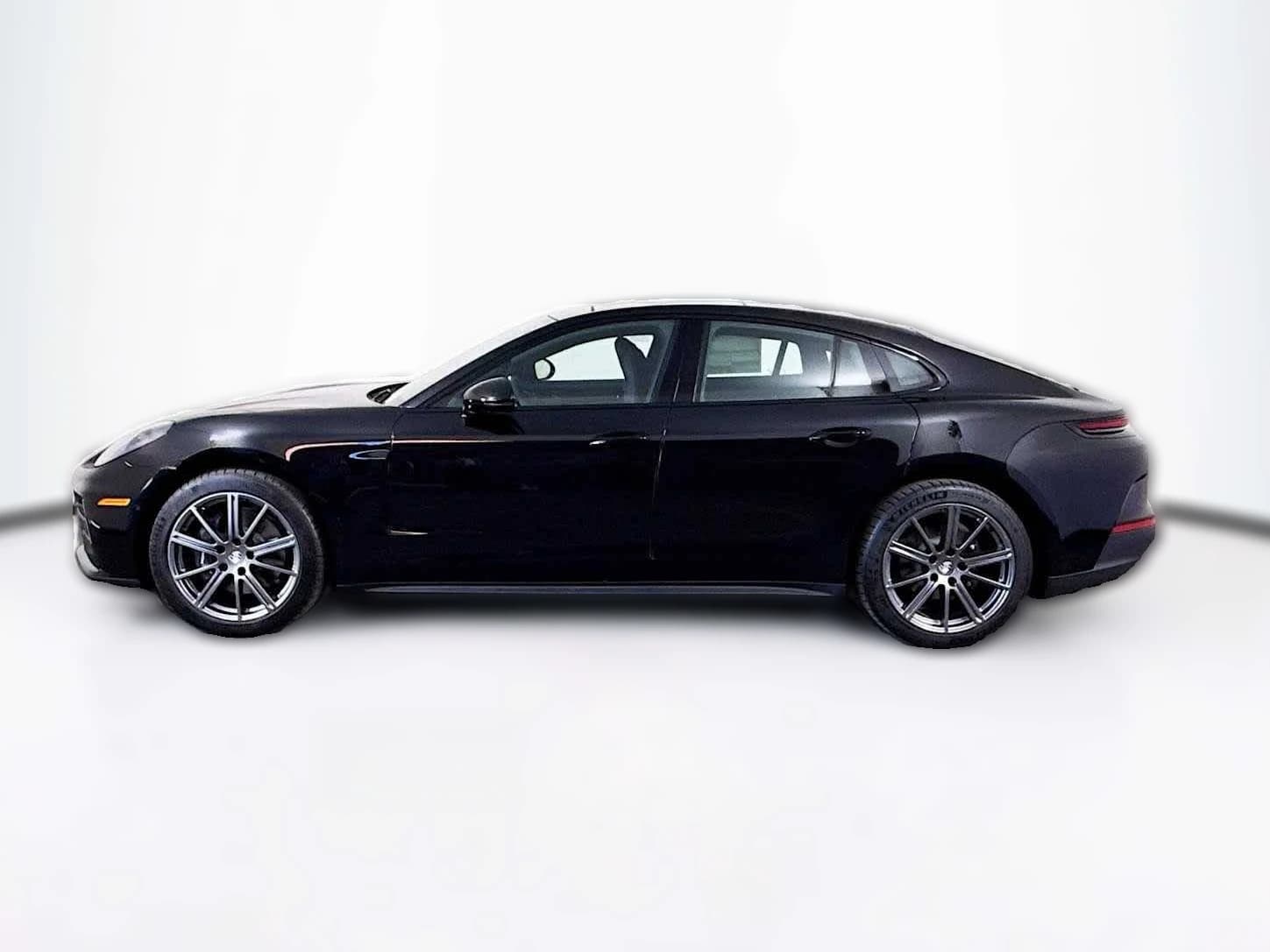 Porsche Panamera 4 AWD 2026 — side view