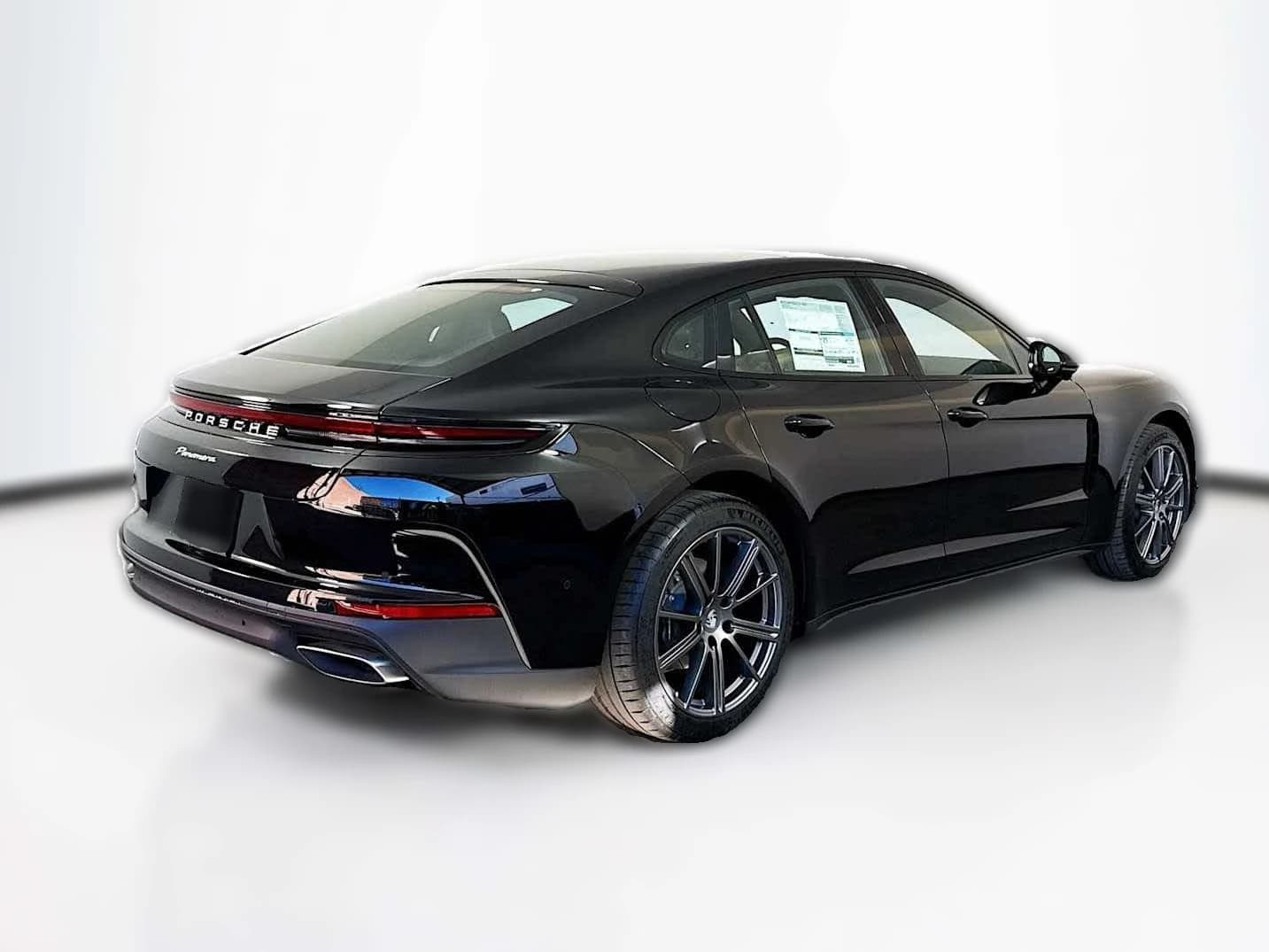 Porsche Panamera 4 AWD 2026 — side view