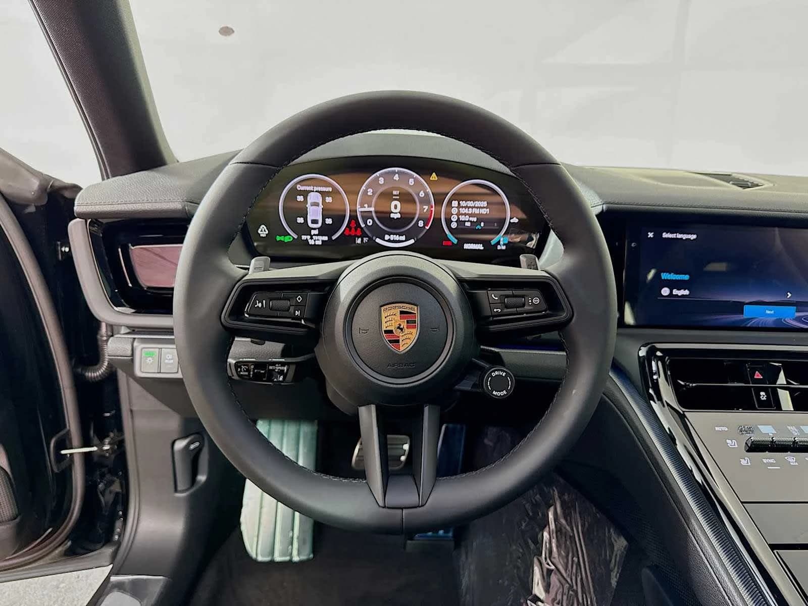 Porsche Panamera 4 AWD 2026 — side view