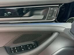 Porsche Panamera 4 AWD 2026 — side view