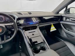Porsche Panamera 4 AWD 2026 — side view