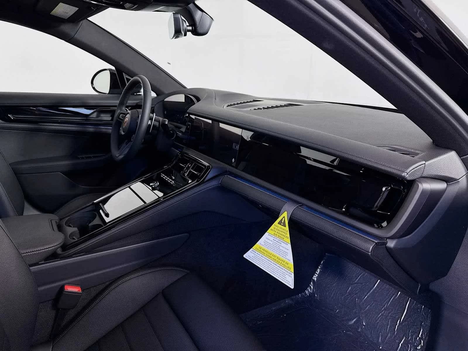 Porsche Panamera 4 AWD 2026 — side view