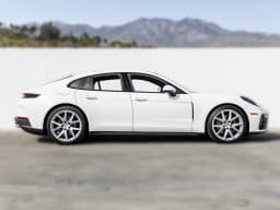 Porsche Panamera Base RWD 2025 — side view