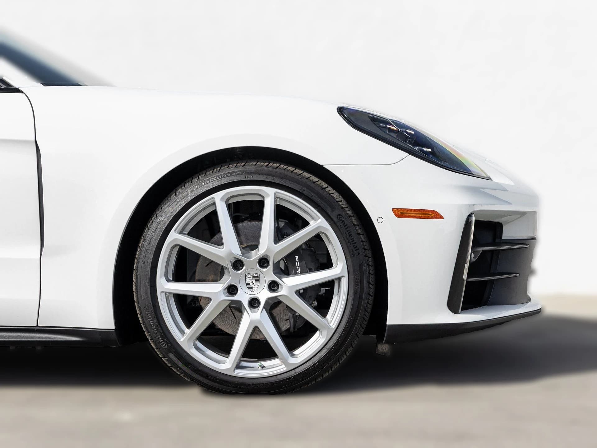 Porsche Panamera Base RWD 2025 — side view