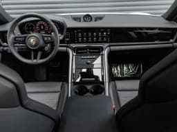 Porsche Panamera Base RWD 2025 — side view