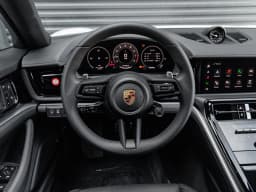 Porsche Panamera Base RWD 2025 — side view