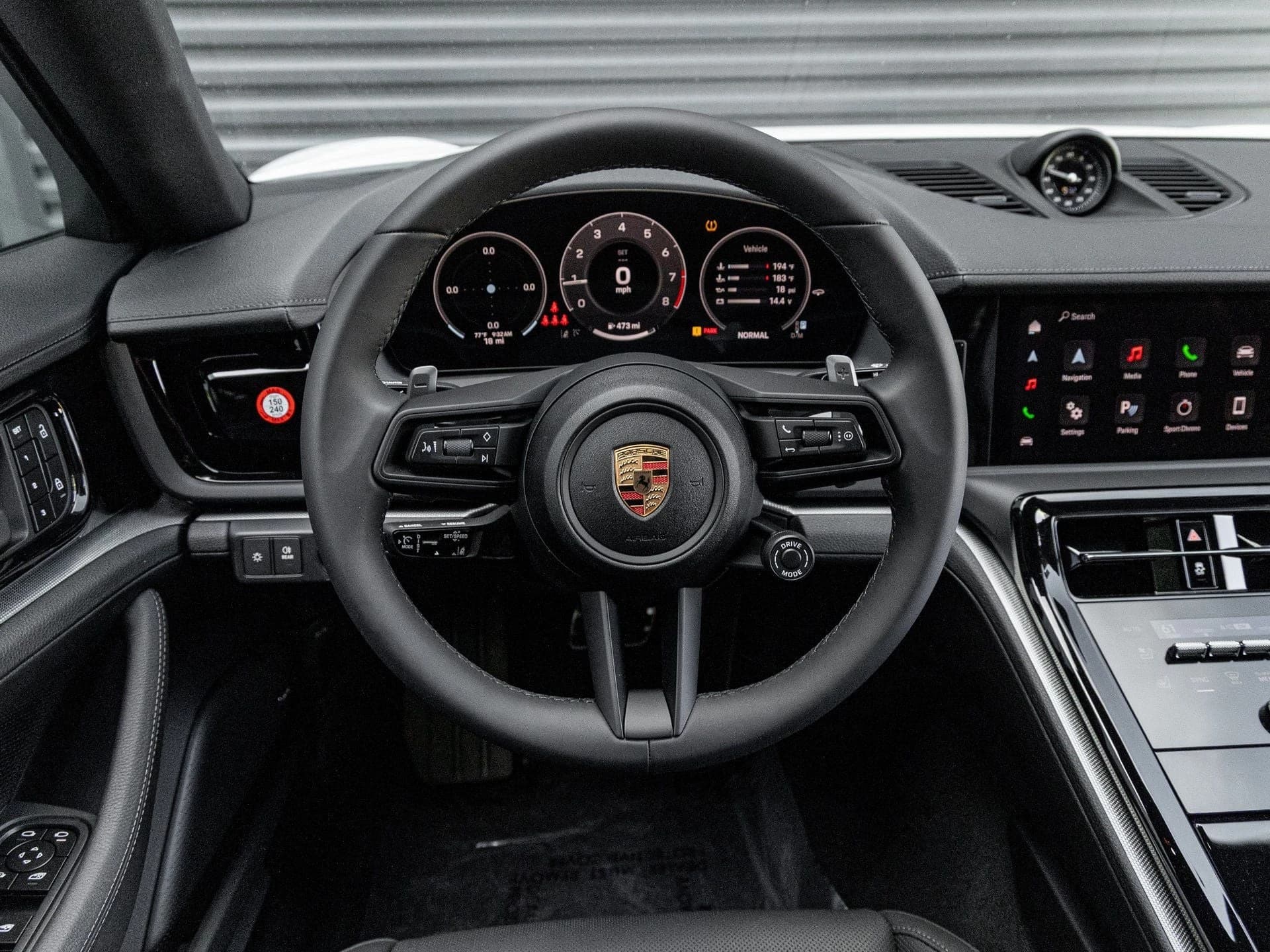 Porsche Panamera Base RWD 2025 — side view