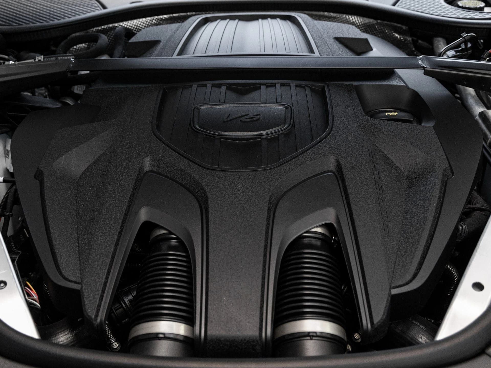 Porsche Panamera Base RWD 2025 — side view