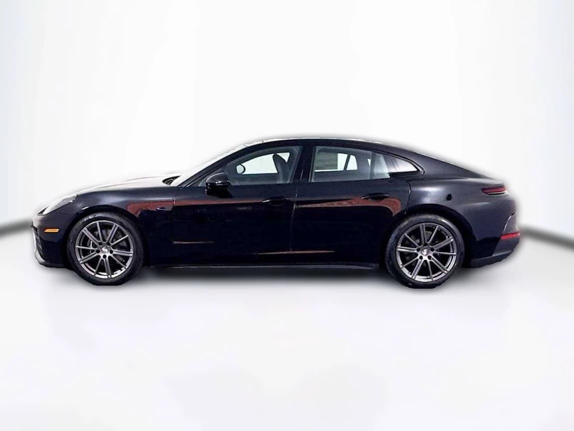 Porsche Panamera 4 AWD 2025 — side view