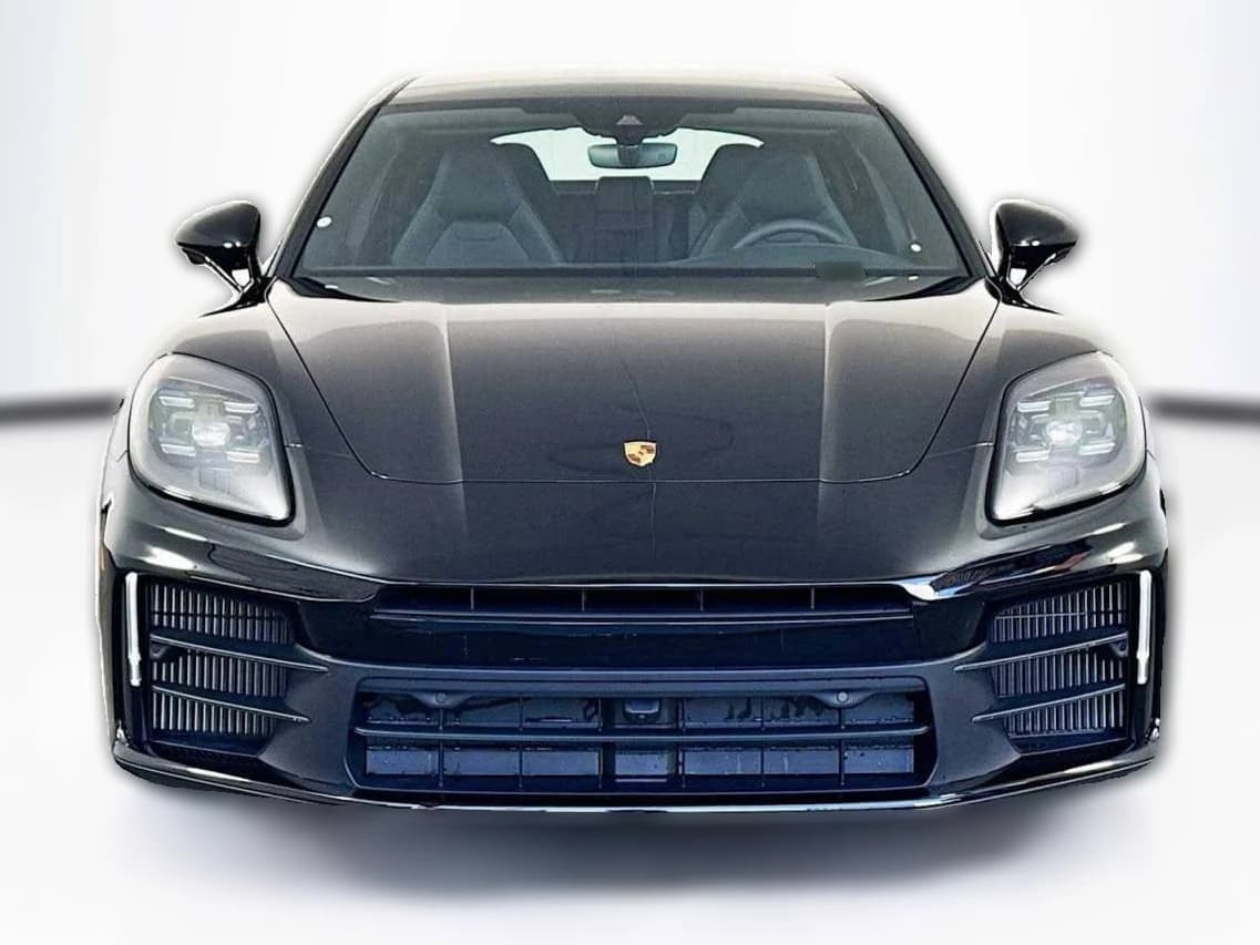 Porsche Panamera 4 AWD 2025 — side view