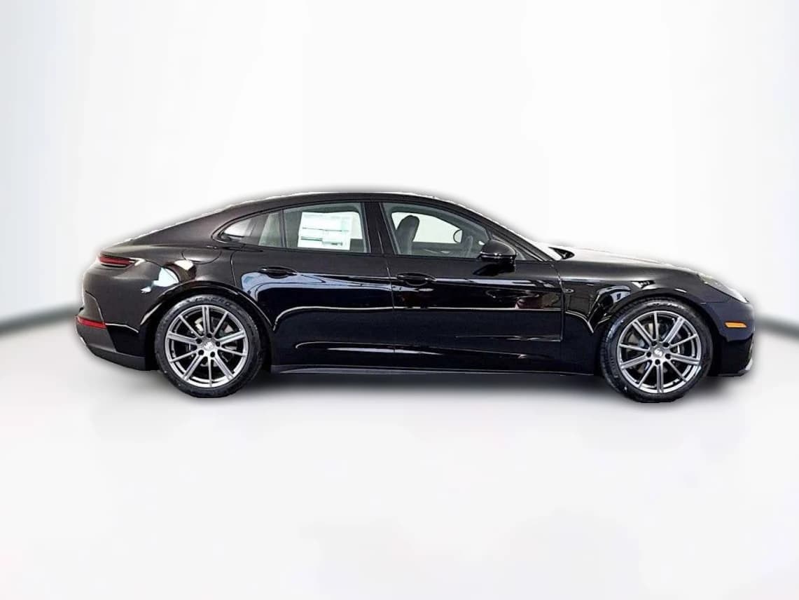 Porsche Panamera 4 AWD 2025 — side view
