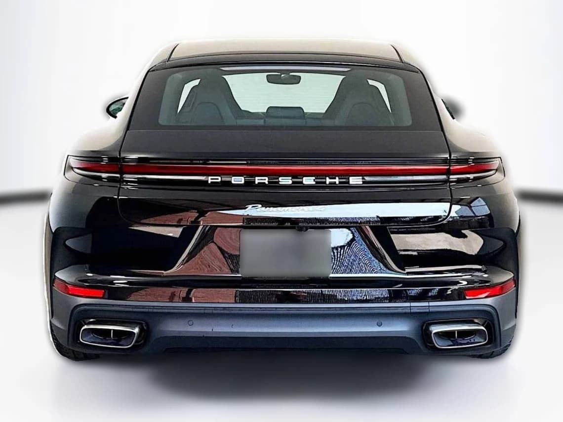 Porsche Panamera 4 AWD 2025 — side view