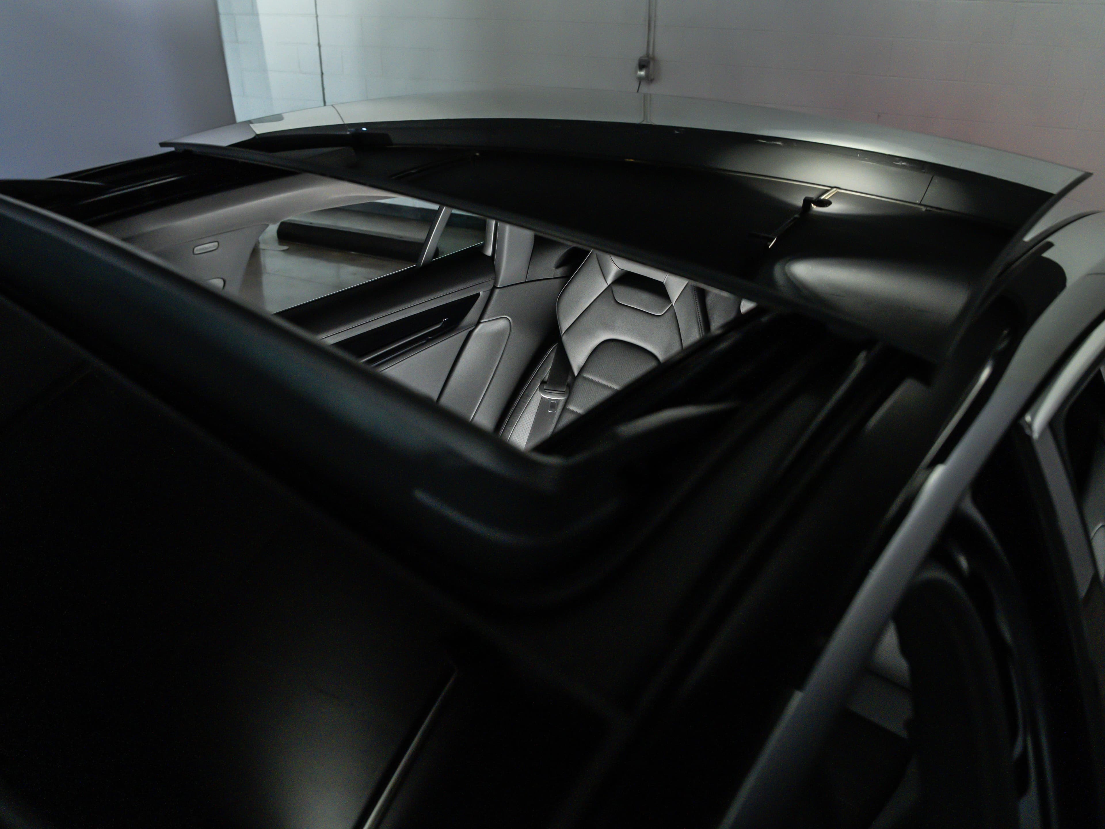 Porsche Panamera Base RWD 2026 — side view