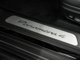 Porsche Panamera Base RWD 2026 — side view