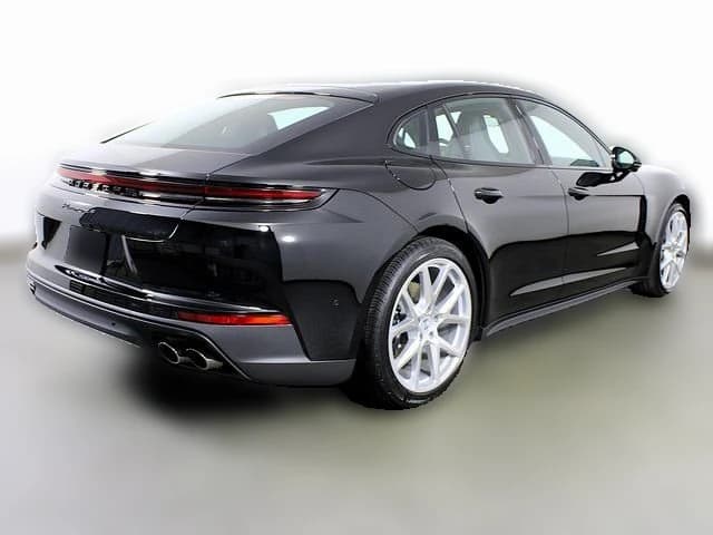 Porsche Panamera Base RWD 2026 — side view