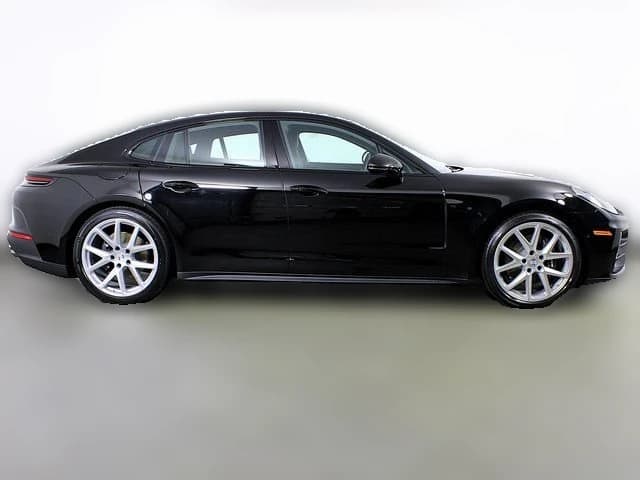 Porsche Panamera Base RWD 2026 — side view
