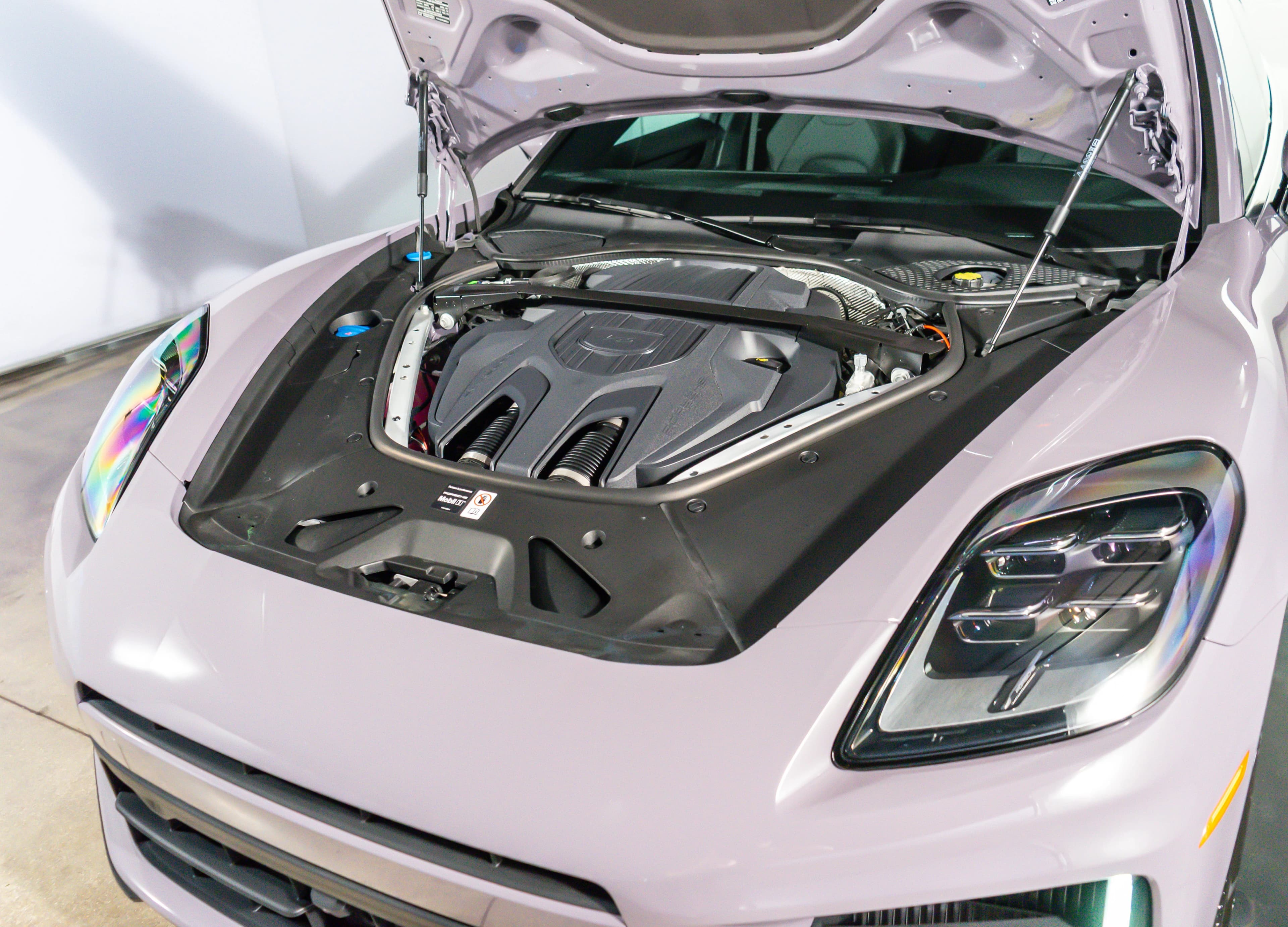 Porsche Panamera Base RWD 2026 — side view