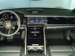 Porsche Panamera Base RWD 2026 — side view