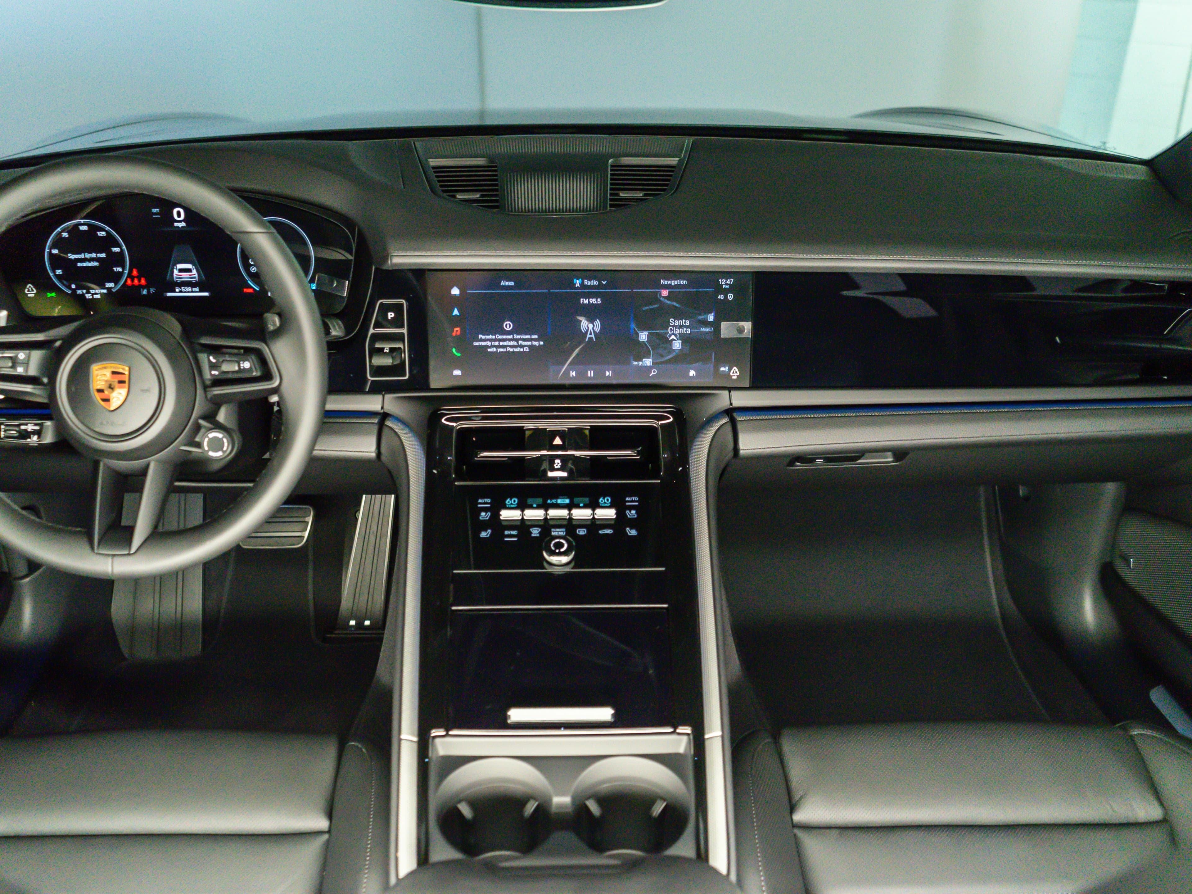 Porsche Panamera Base RWD 2026 — side view