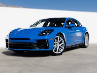 Porsche Panamera Base RWD