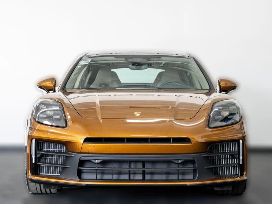 Porsche Panamera 4 AWD 2026 — side view
