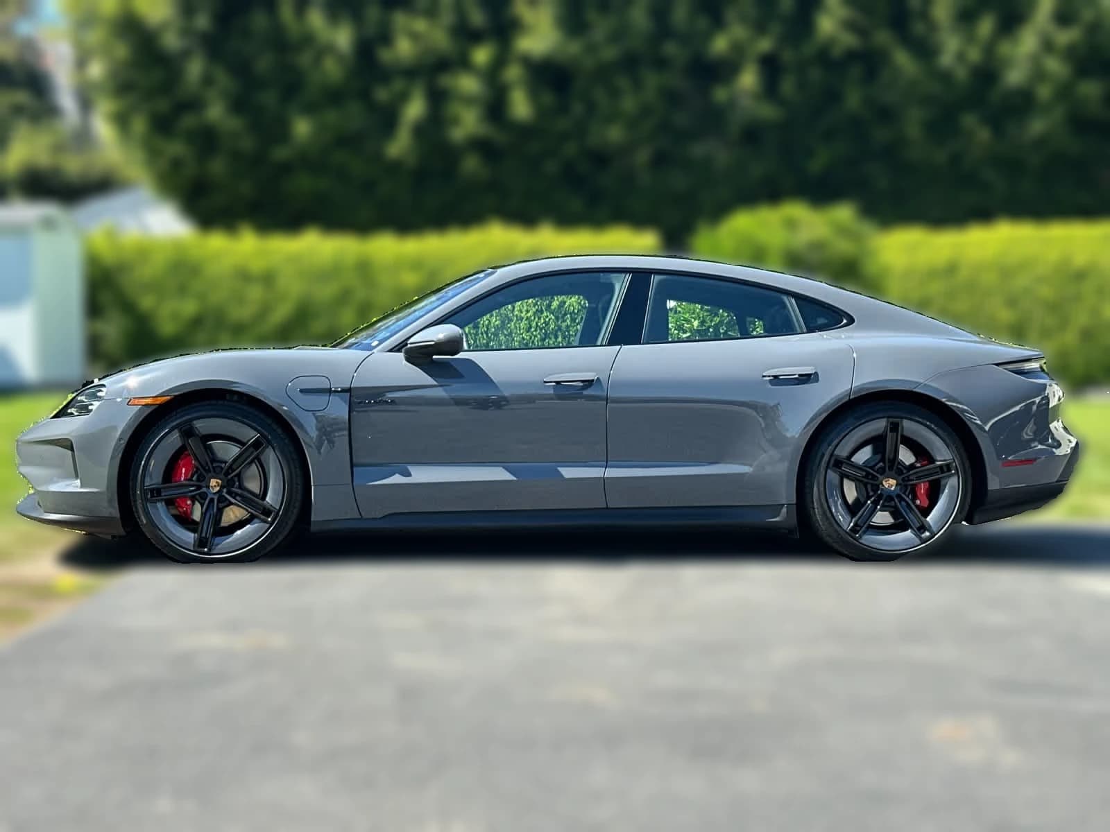 Porsche Taycan 4S AWD 2026 — side view