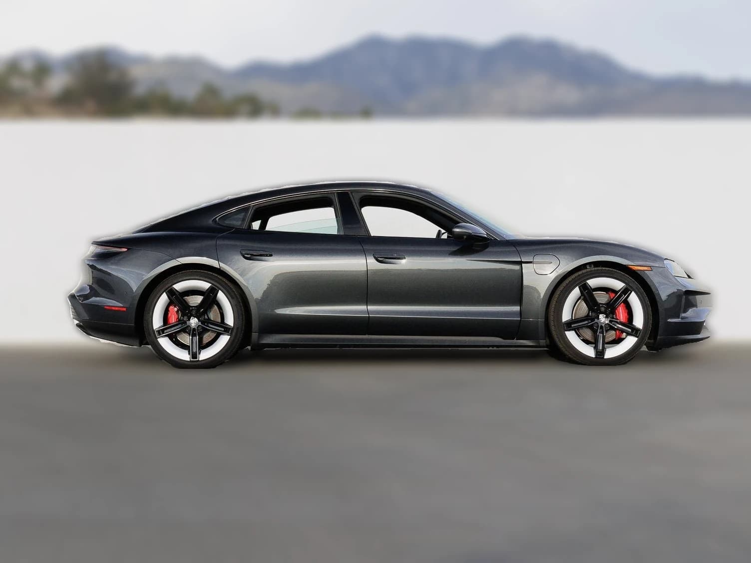 Porsche Taycan 4S AWD 2025 — side view