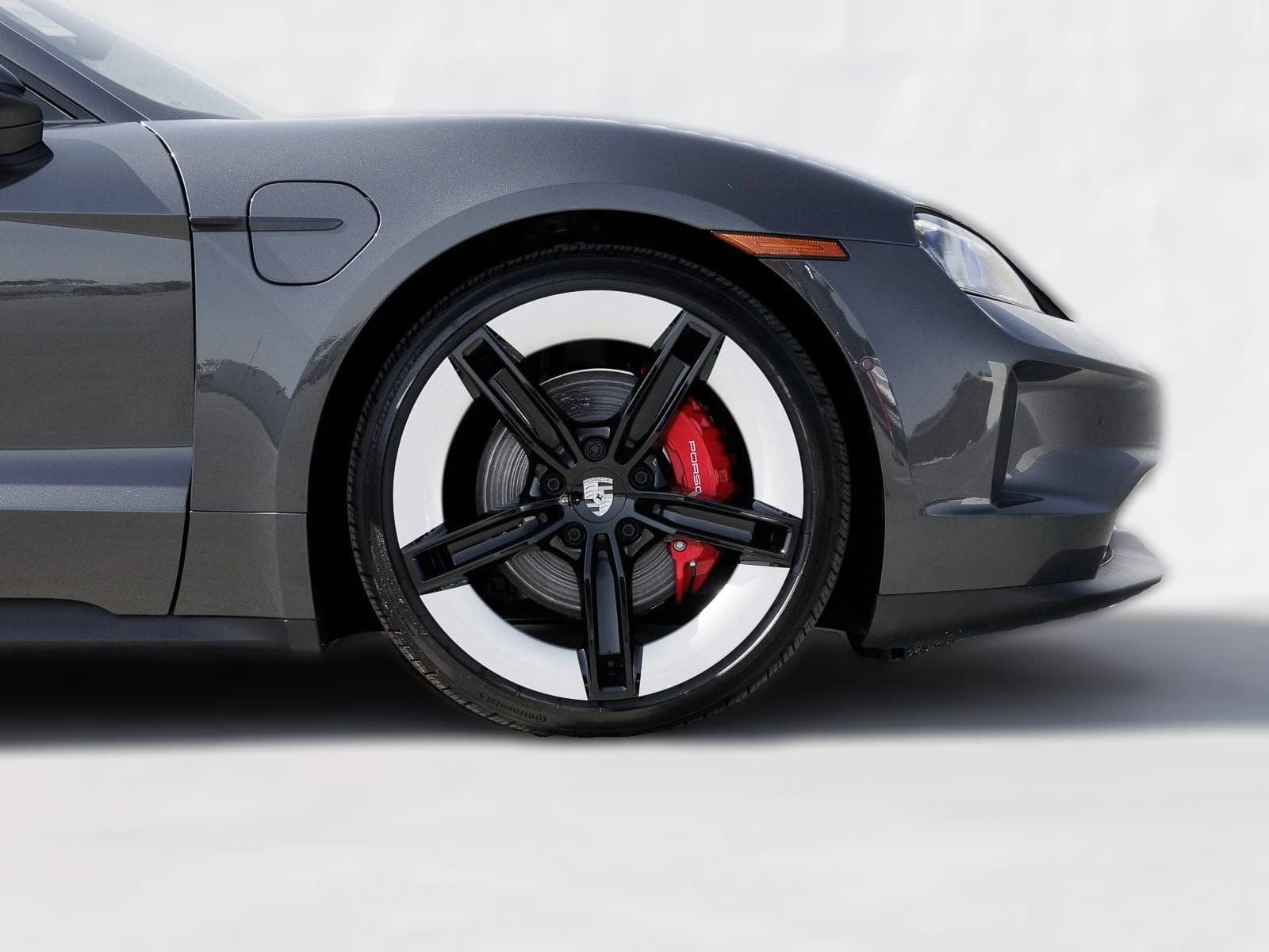 Porsche Taycan 4S AWD 2025 — side view