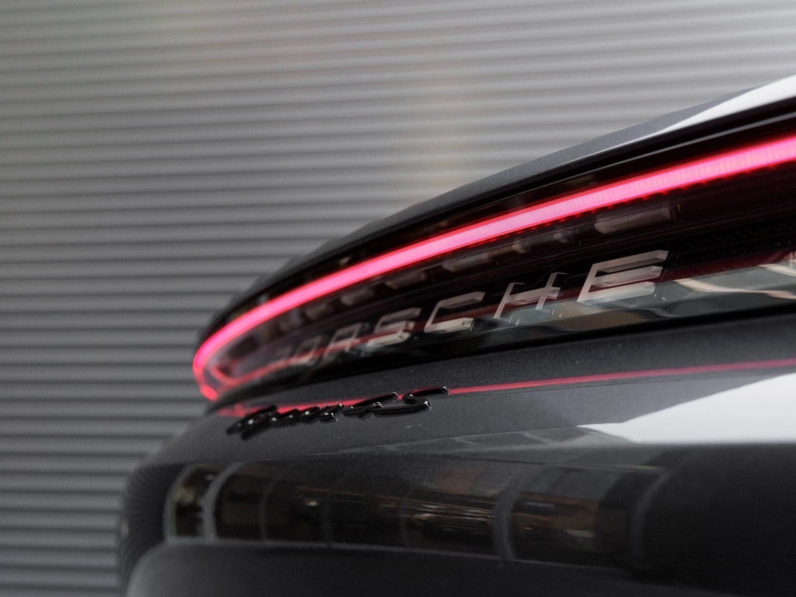 Porsche Taycan 4S AWD 2025 — side view