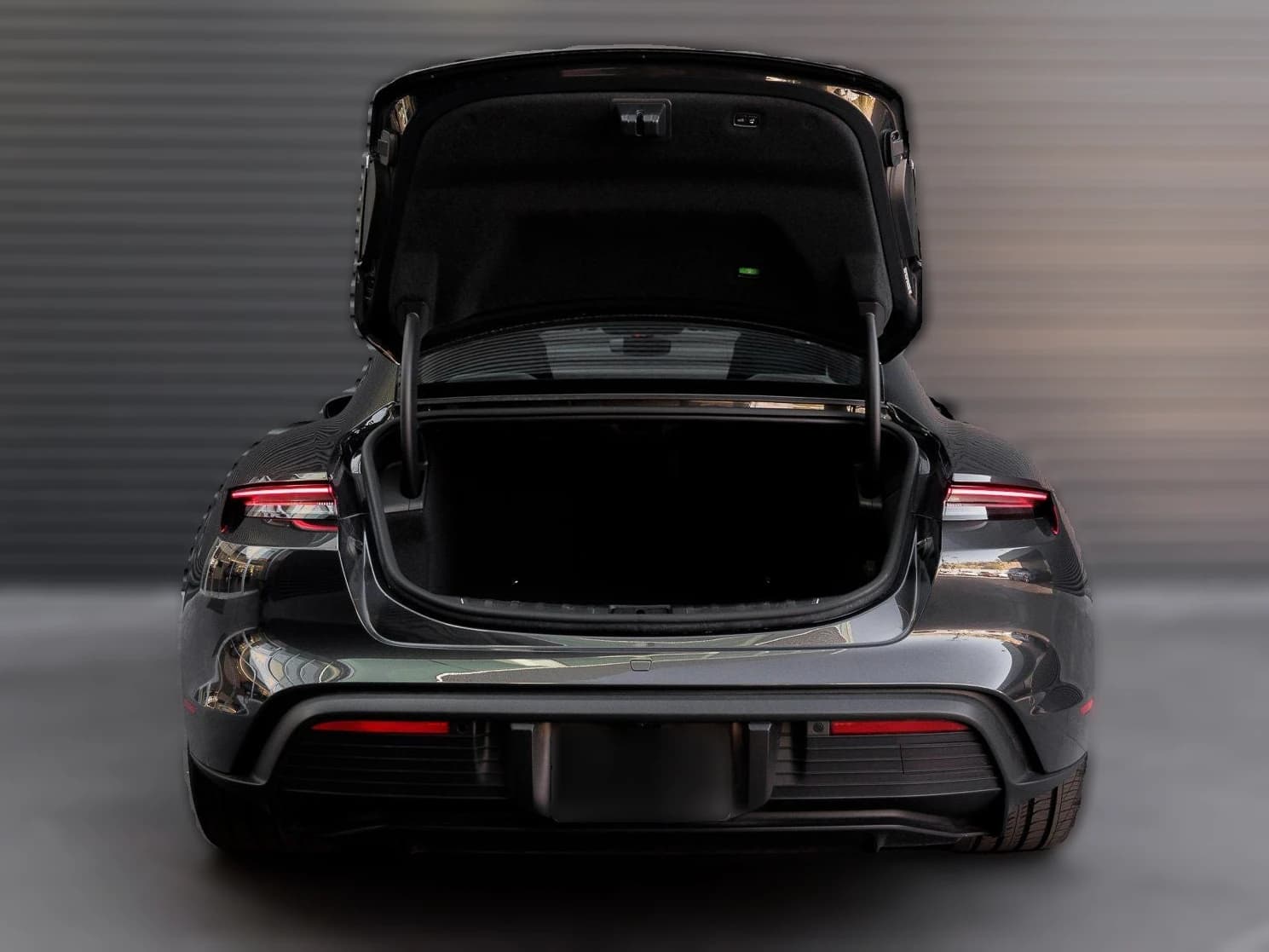 Porsche Taycan 4S AWD 2025 — side view