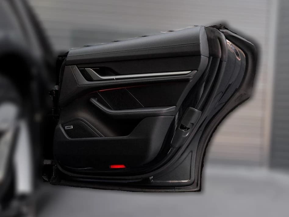 Porsche Taycan 4S AWD 2025 — side view