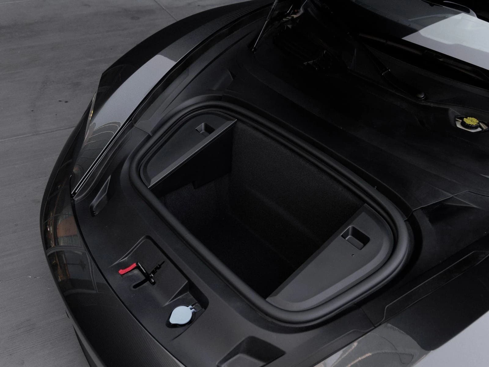 Porsche Taycan 4S AWD 2025 — side view